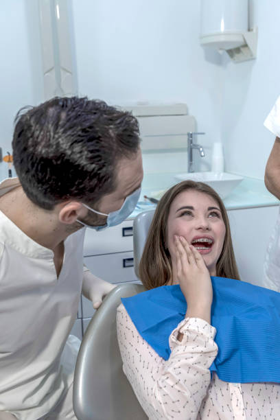 Best Broken or Cracked Tooth Emergency Dentist in Clendon, AR